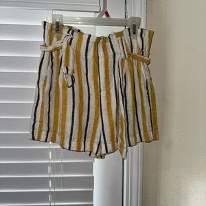 BEACHY/ COMFY SHORTS